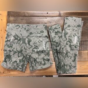 Gymshark set leggings and shorts camo size xs